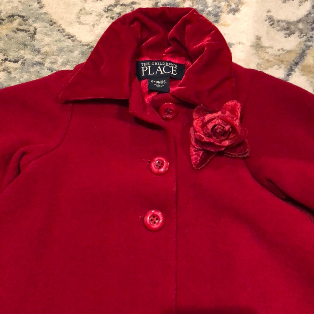 Red jacket - Picture 2 of 3